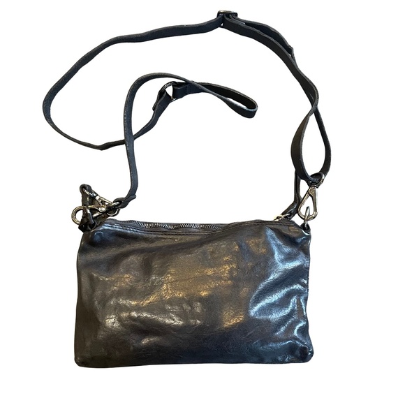 Campomaggi Crossbody Bag in Nero - Picture 1 of 3